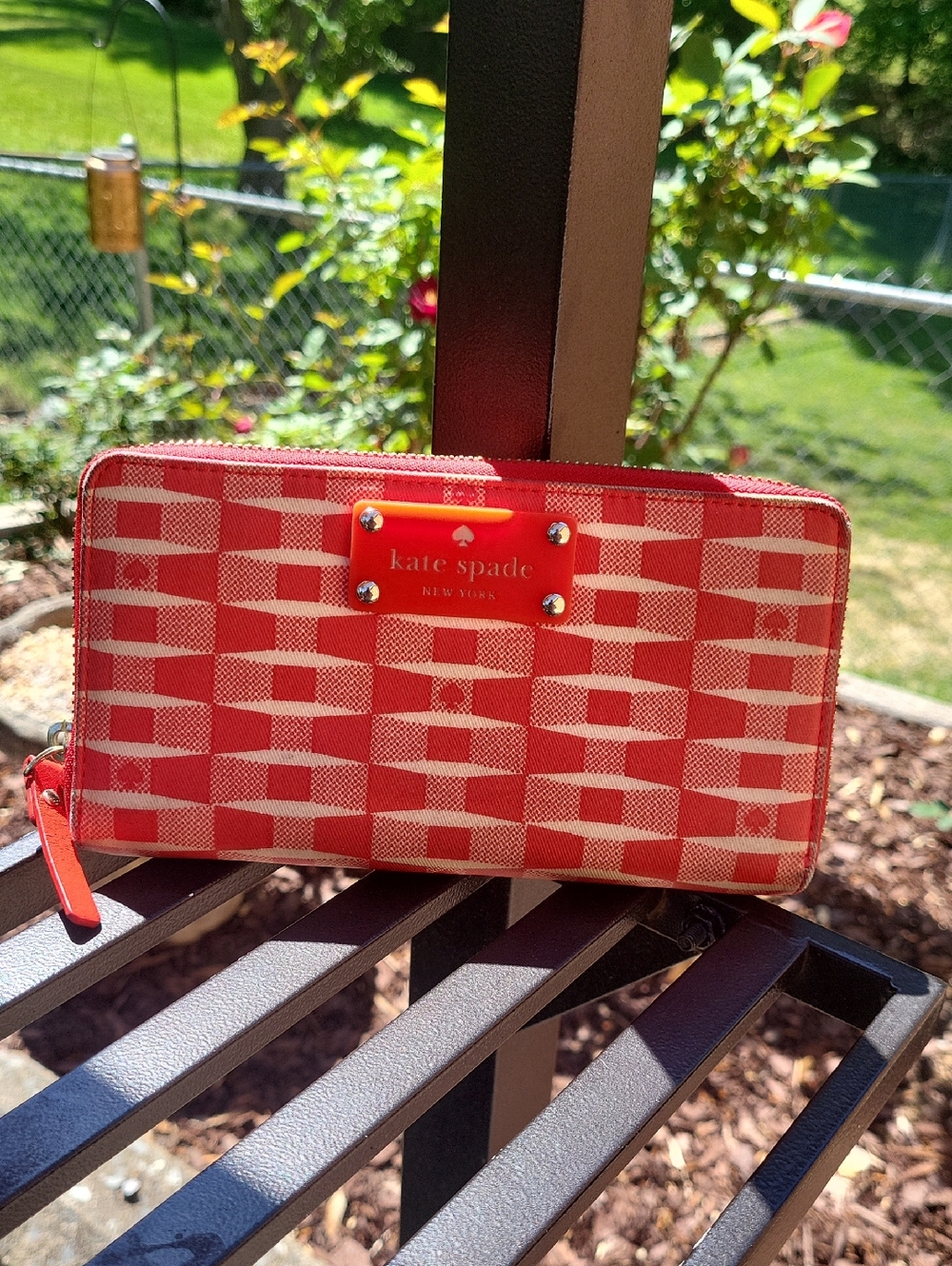 kate spade Story Book Red and Cream Checkered Zip Wallet